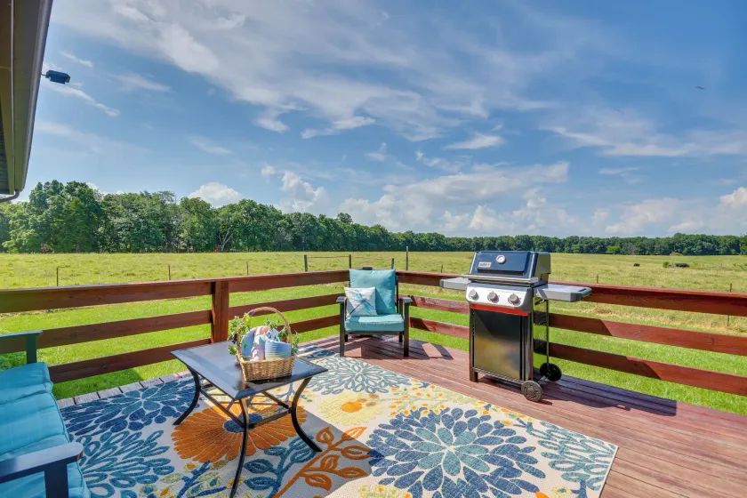 Peaceful Fulton Farm Retreat w/ Outdoor Space! - Image 1