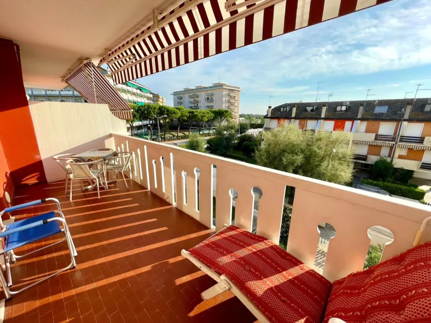 Two-room apartment near the sea - Image 1