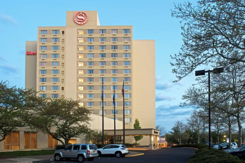 Sheraton Bucks County Langhorne - Image 1