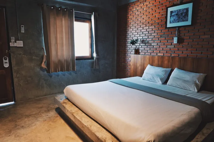 Ton Fang Hotel - Image 1