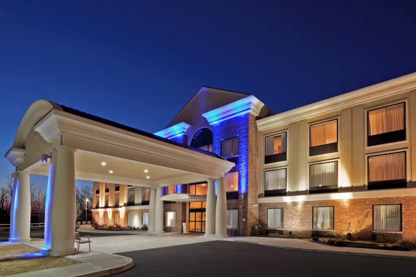 Holiday Inn Express Hotel & Suites Clifton Park by IHG - Image 1