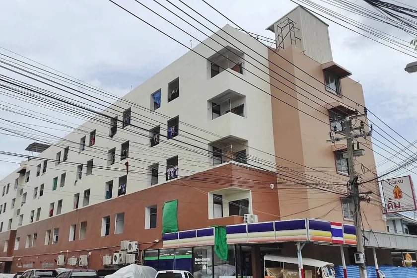 Kim Hotel At Bangplong - Image 1