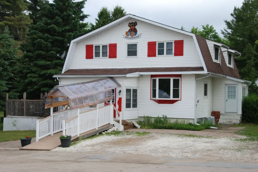 Teddy Bear Bed & Breakfast - Image 1