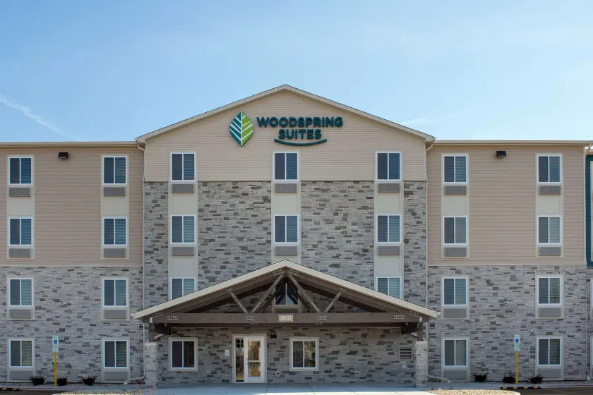 WoodSpring Suites Chicago Tinley Park - Image 1