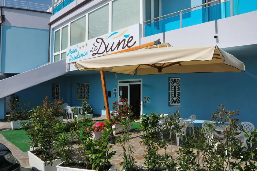 Hotel-Residence- Le Dune Breakfast & private beach included - Image 1