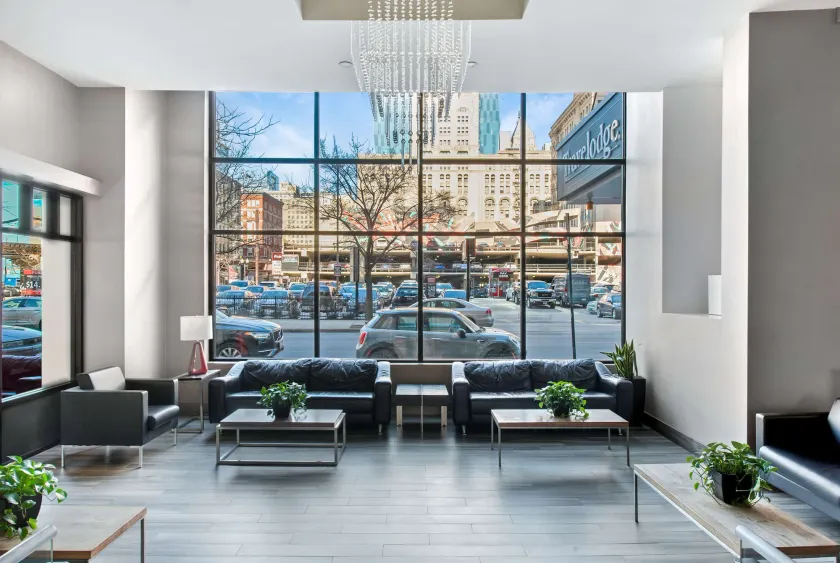 Travelodge by Wyndham Downtown Chicago - Image 1