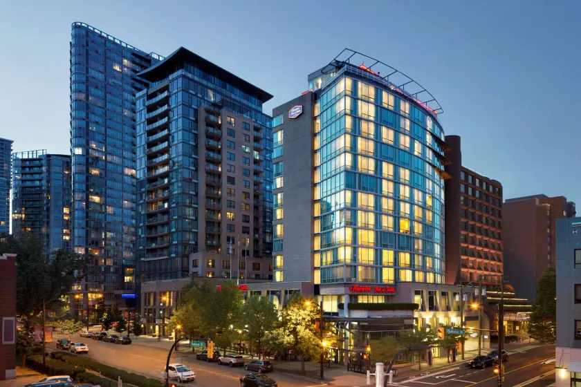 Hampton Inn and Suites by Hilton, Downtown Vancouver - Image 1