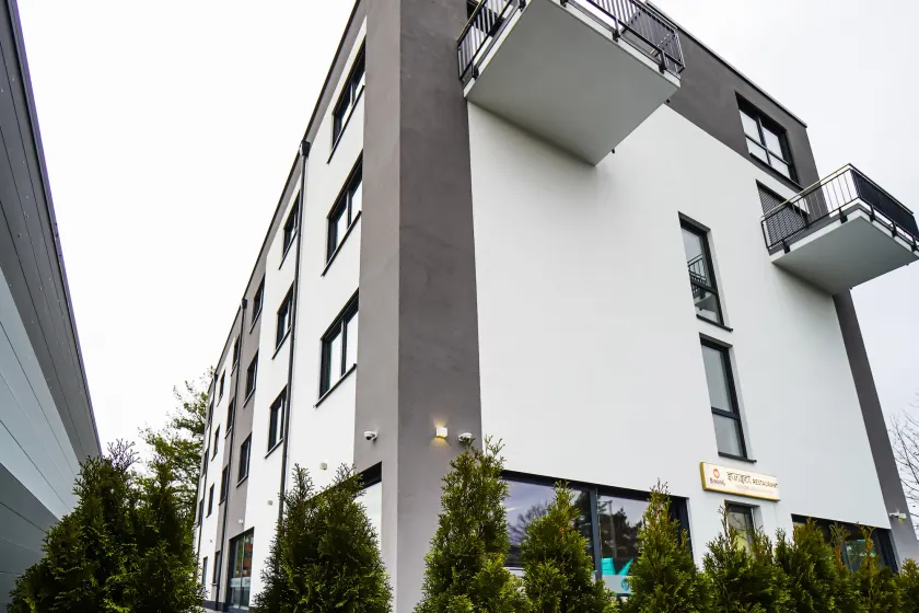 Sunset Hotel - Image 1