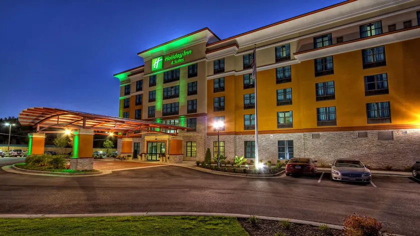 Holiday Inn & Suites Tupelo North by IHG - Image 1