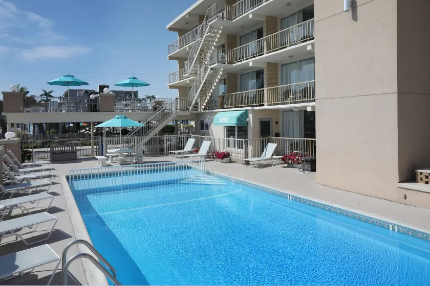 Aquarius Oceanfront Inn - Image 1