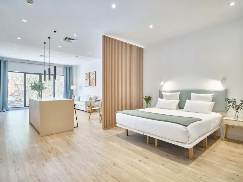 Paseo Suites Hotel - Image 1