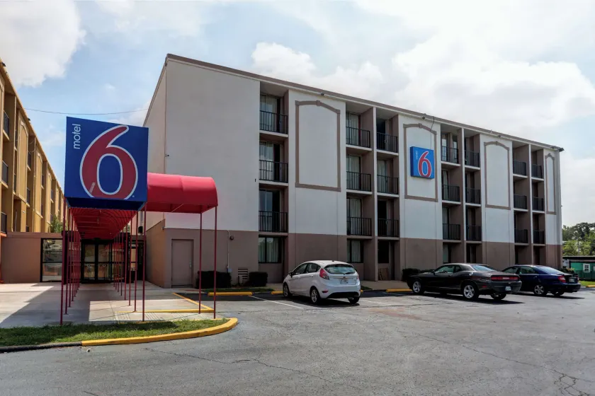 Motel 6 Jackson, TN - Image 1