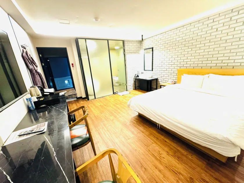 IN HOTEL - Camera
