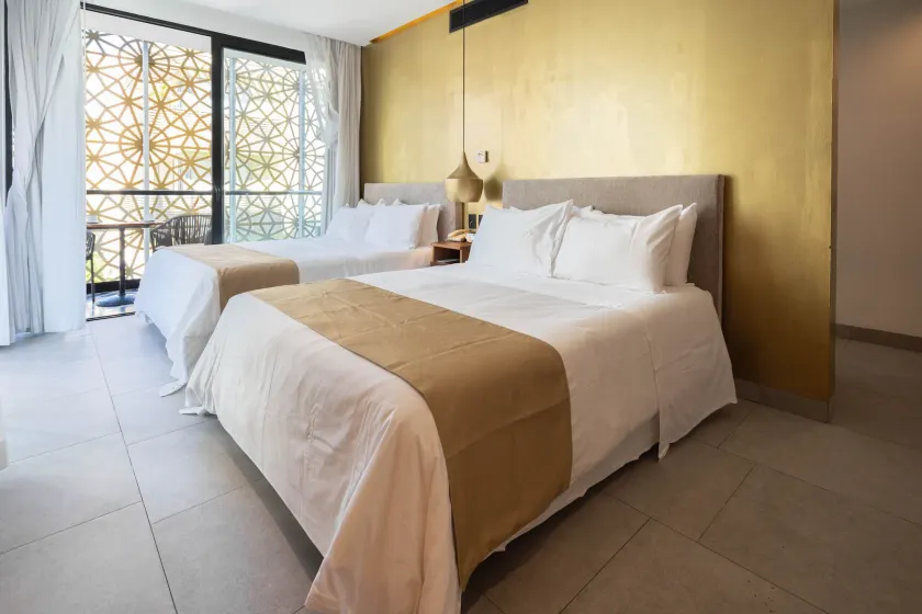 IT Boutique Hotel & Restaurant - Image 1
