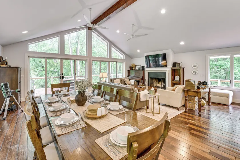 Riverwood: South Haven Retreat on 10 Acres - Image 1