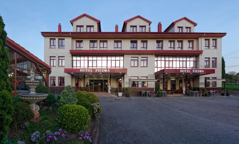 Hotel Piedra - Image 1