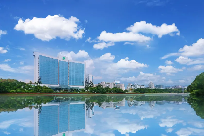 Fuzhou Lakeside Hotel - Image 1