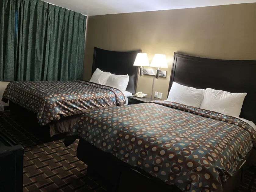 Executive Inn Chillicothe - Image 1