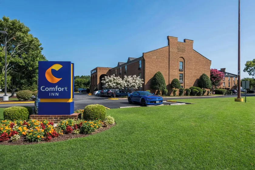 Comfort Inn Newport News - Hampton I-64 - Image 1