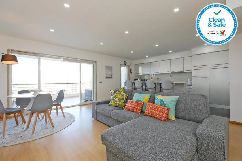 B19 - Marina Club Apartment - Image 1