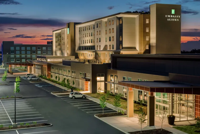 Embassy Suites by Hilton Noblesville Indianapolis Convention Center - Image 1