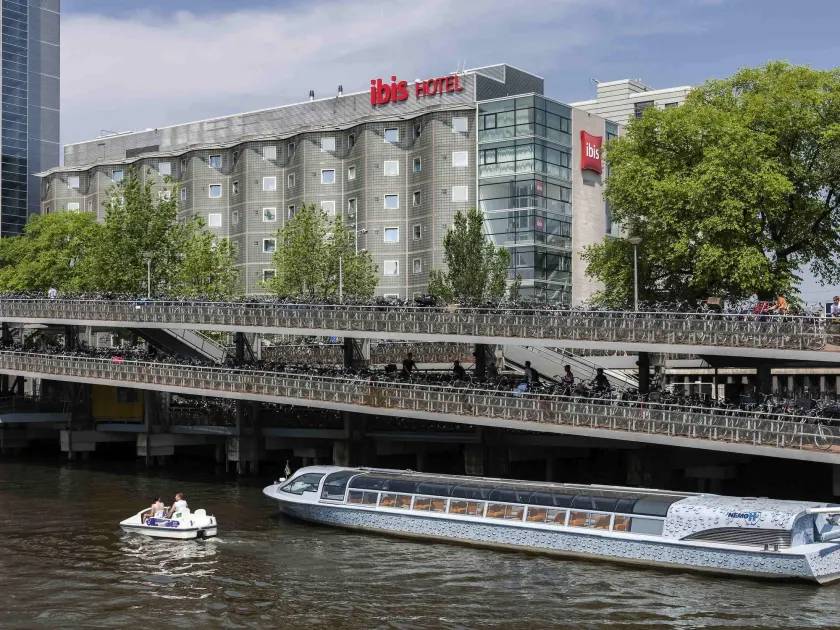 ibis Amsterdam Centre - Image 1