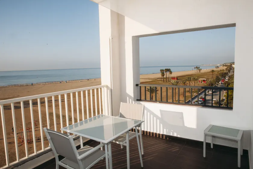 Hotel Brisamar Suites - Image 1