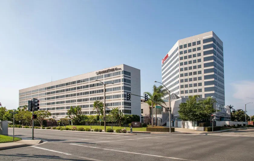 DoubleTree by Hilton LAX - El Segundo - Image 1
