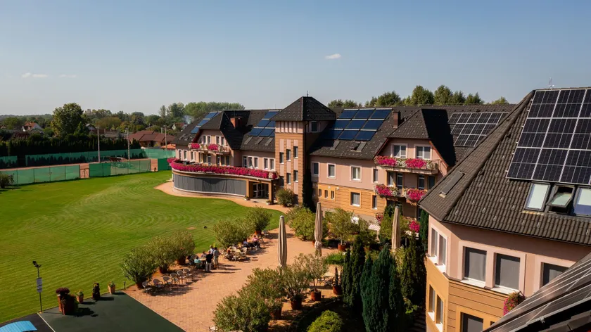 Granada Conference, Wellness and Sport Hotel - Image 1