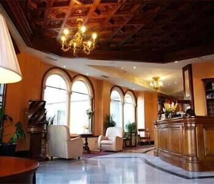 Hotel Aranda - Image 1