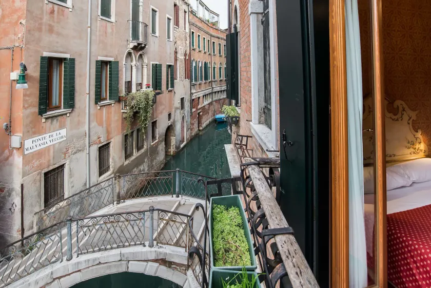 Hotel La Fenice et Des Artistes - Image 1