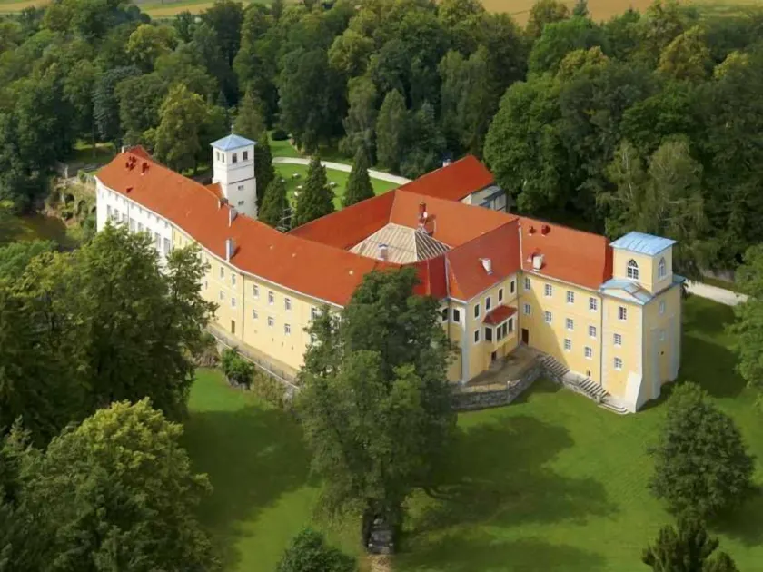 Zamek Na Skale - Image 1
