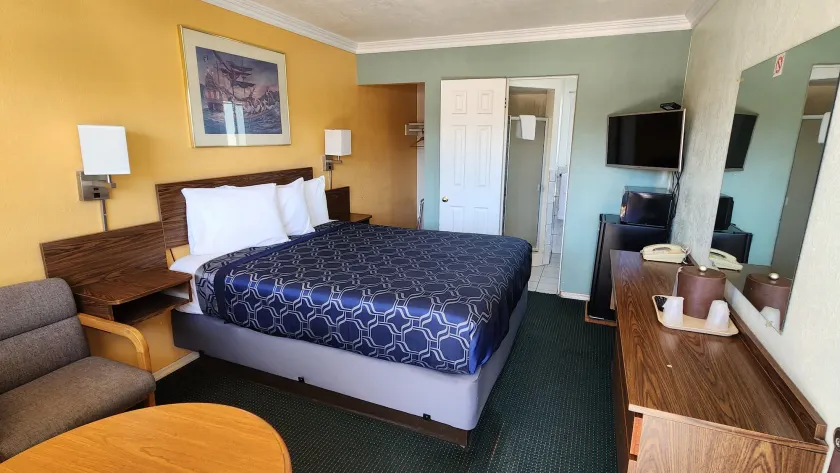Budget Inn - Image 1