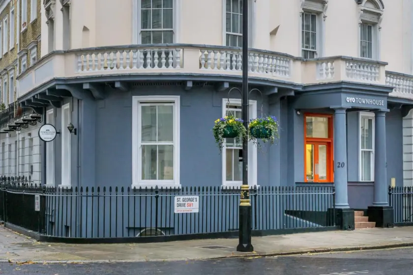 New England Hotel - Image 1