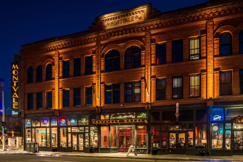 Montvale Hotel - Image 1
