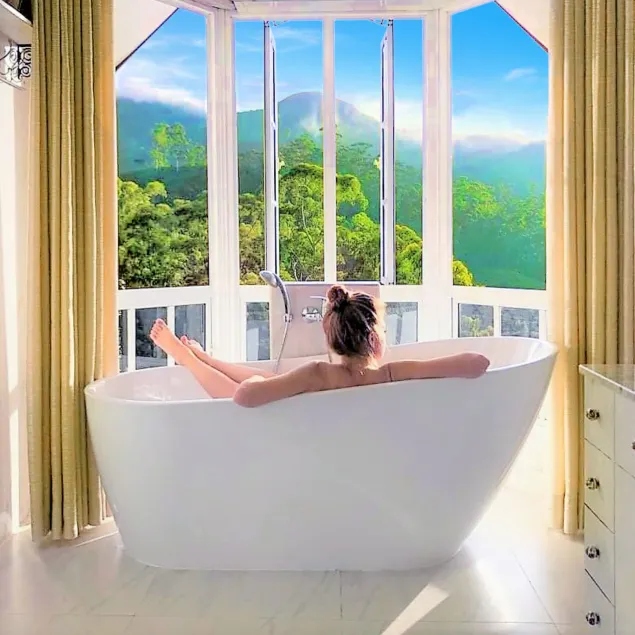 Luxe Wilderness - Private Villas, Free Breakfast, 2km from City Centre - Image 1