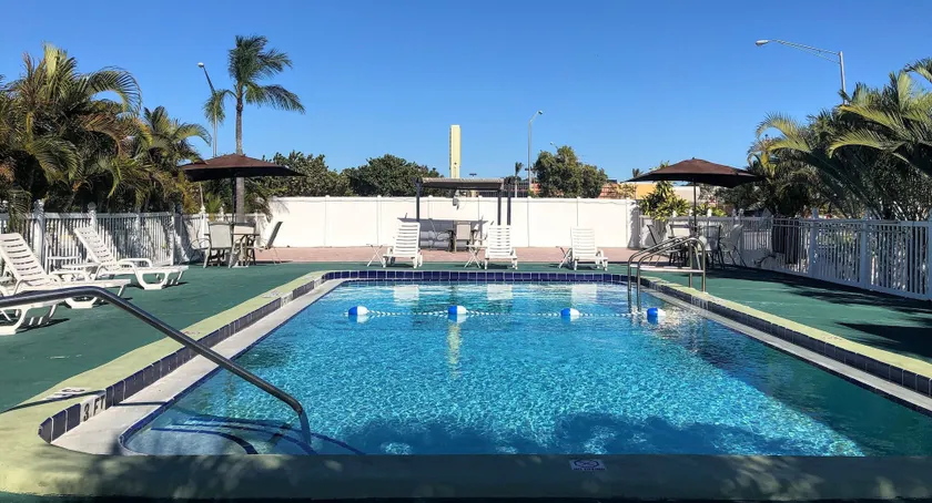 Sunshine Inn & Suites Venice, Florida - Image 1