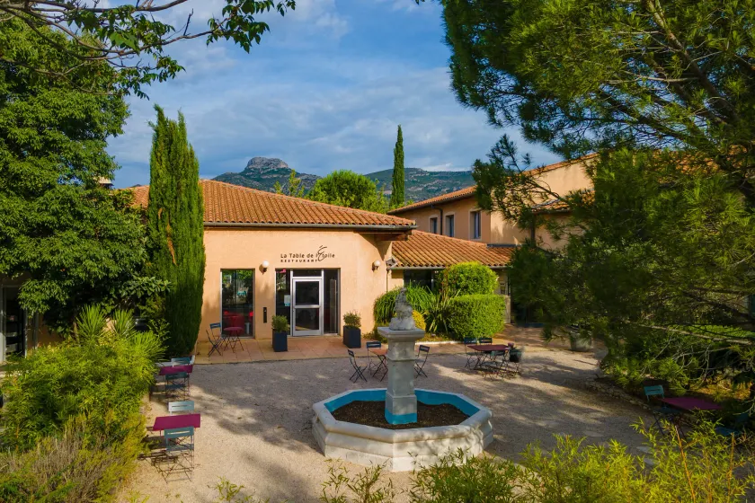 Hôtel-Restaurant Le Mas de l'Etoile Aubagne - Image 1