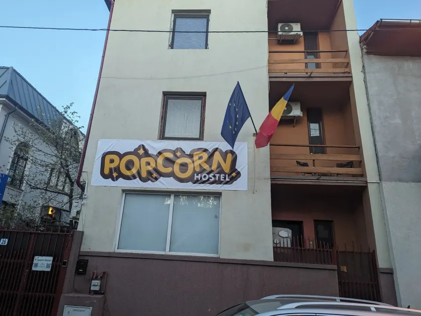 Popcorn Hostel - Image 1