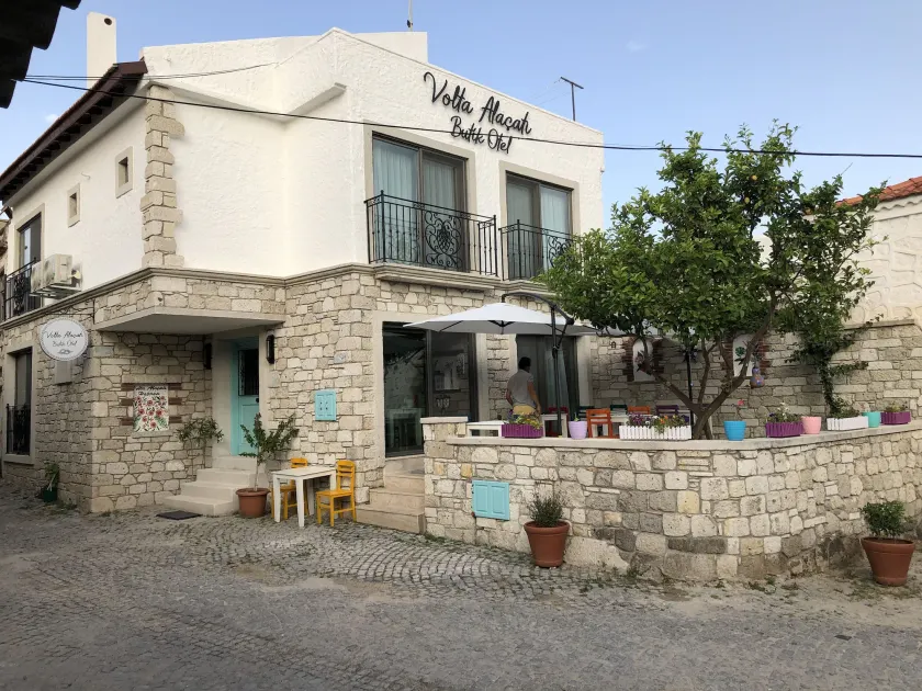 Volta Alacati Butik Otel - Image 1