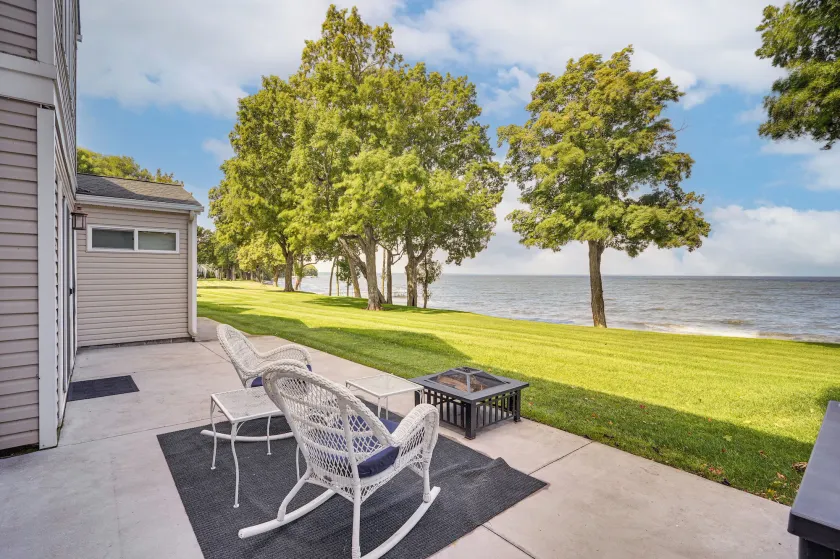 Mille Lacs Lakefront Townhome: Walk to Marina! - Image 1