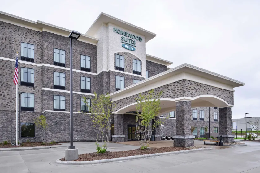 Homewood Suites by Hilton Des Moines Airport - Image 1