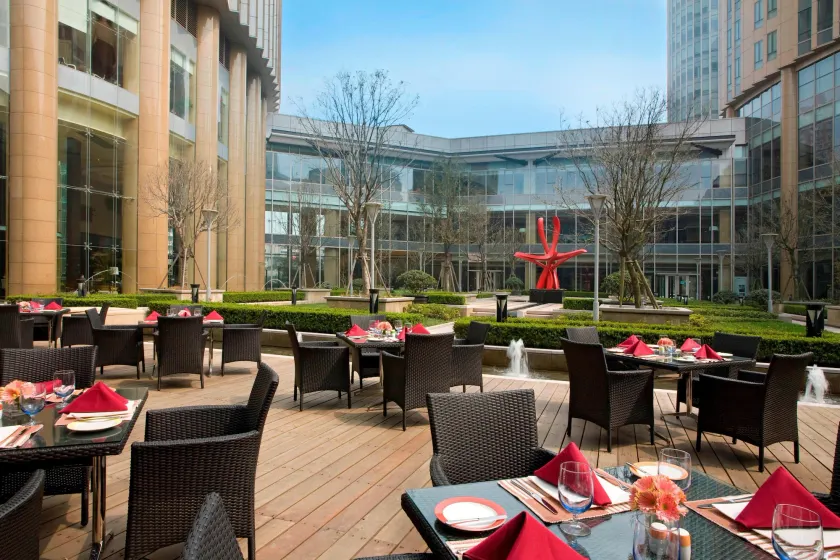 Sheraton Grand Shanghai Pudong Hotel & Residences - Image 1