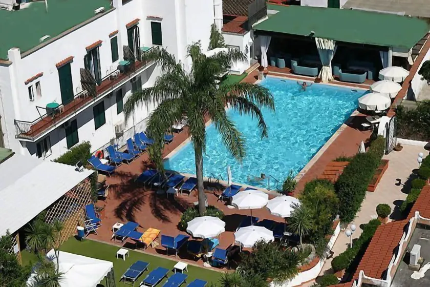 Hotel Lord Byron - Image 1