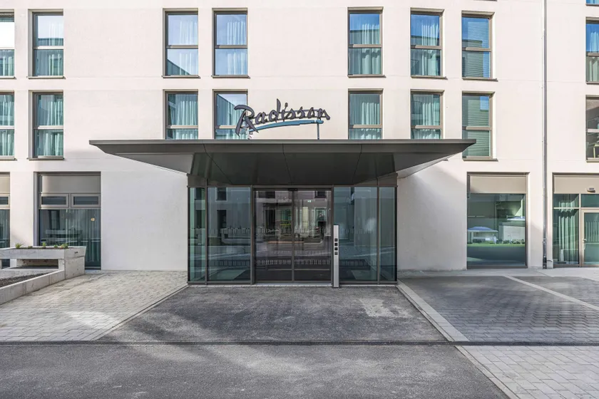 Radisson Hotel Leipzig - Image 1