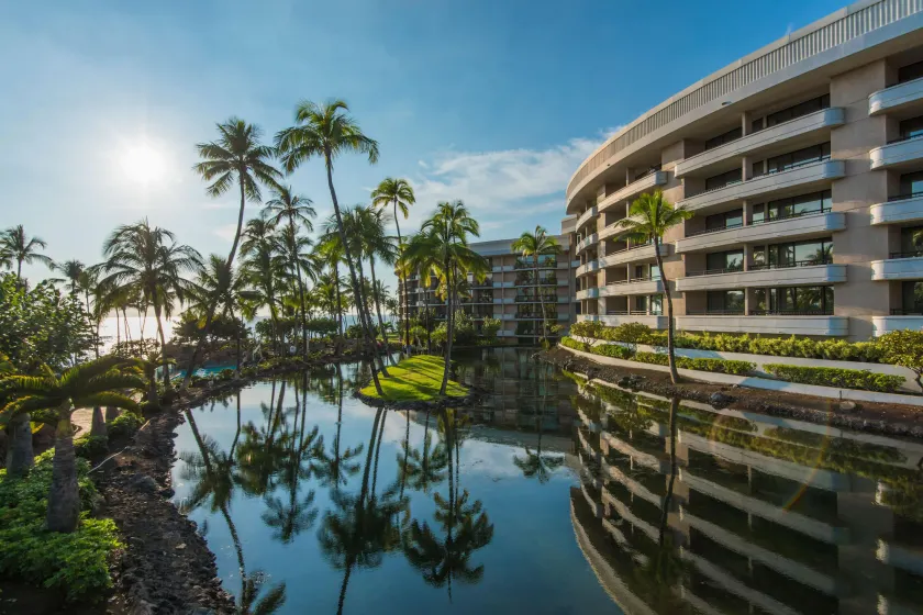Hilton Grand Vacations Club Ocean Tower Waikoloa Village - Image 1