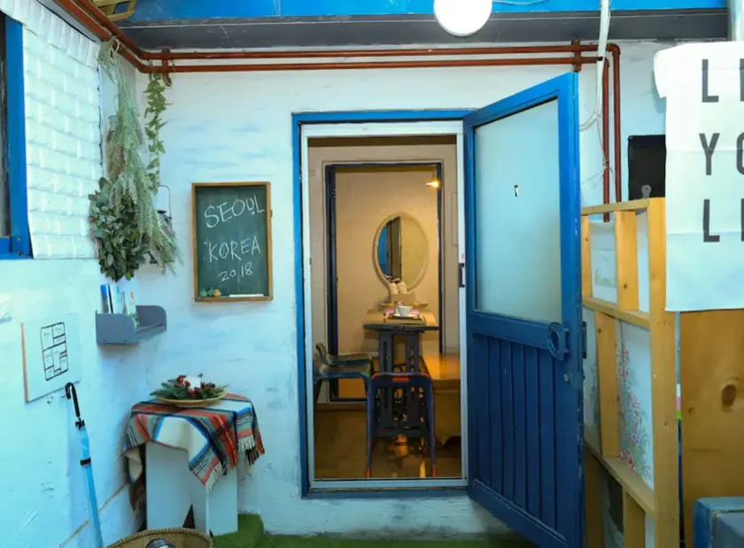 Janice's Traditional House - Image 1