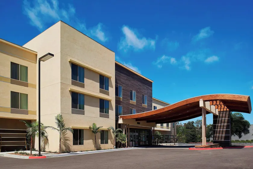 Fairfield Inn & Suites by Marriott San Diego Carlsbad - Image 1