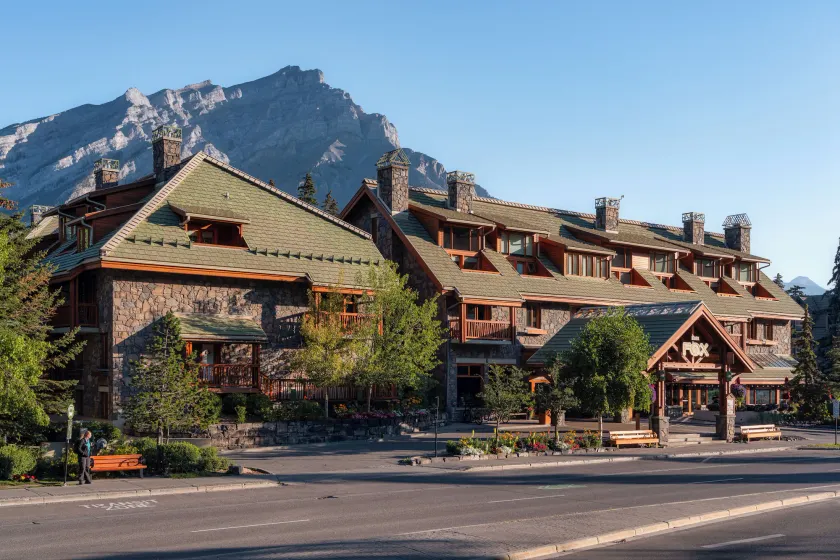 Fox Hotel and Suites - Image 1