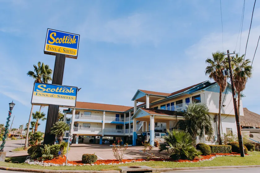Scottish Inn & Suites - Kemah Boardwalk - Image 1
